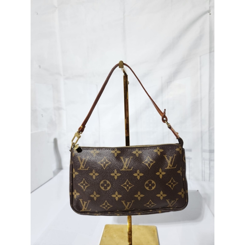 LOUIS VUITTON Accessorie Monogram Pochette Brown